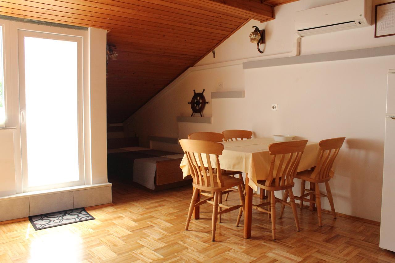 Biro App 4+1 Pax Apartment Crikvenica Exterior photo